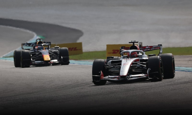 Formula 1 Bahreyn Grand Prix'sinde pole pozisyonunu Max Verstappen aldı