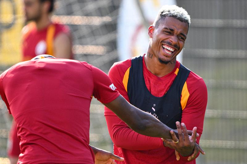 Galatasaray'a yıldız isimden müjde! Takıma geri döndü