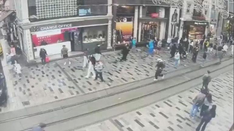 İstiklal Caddesi'nde cep telefonu çalan şüpheli suçüstü yakalandı