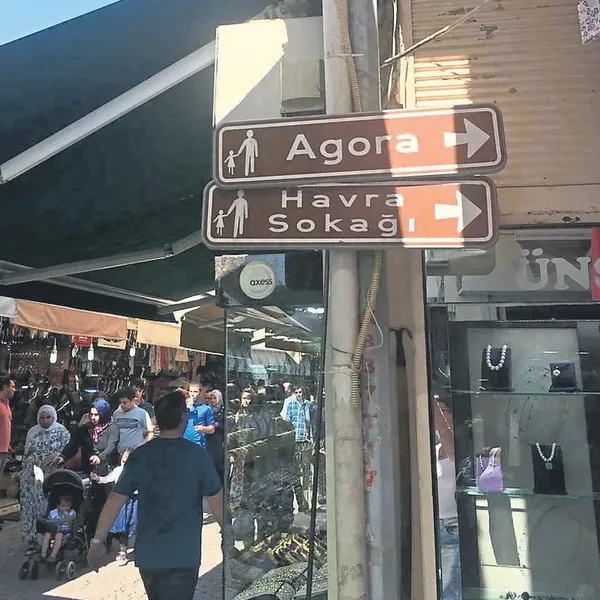 Ege'nin kalbine yolculuk: İzmir'in simge 5 sokağı!